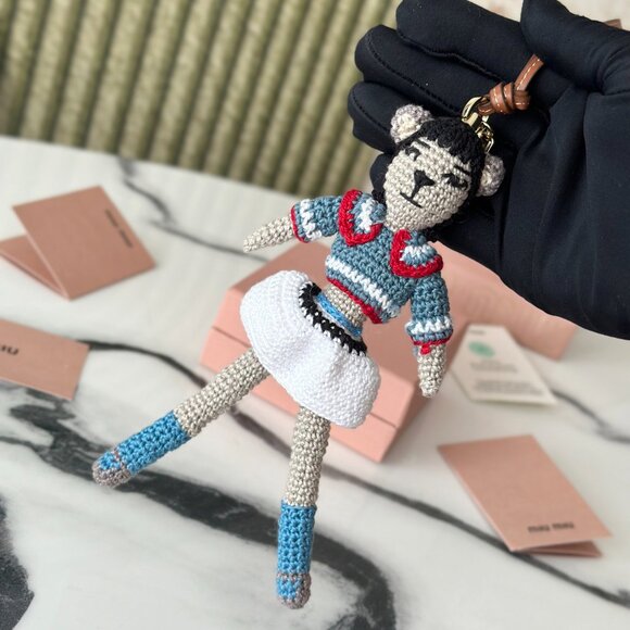 Miu Miu Woven Doll Keychain Flower - Picture 8 of 9